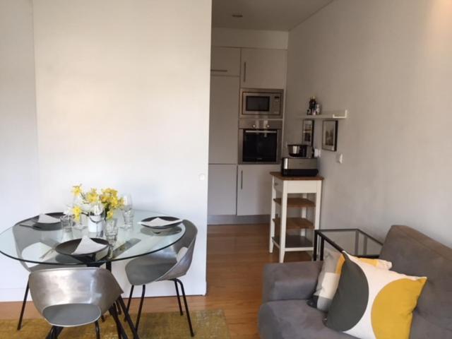 Charming, Sun-drenched In Estrela Apartamento Lisboa