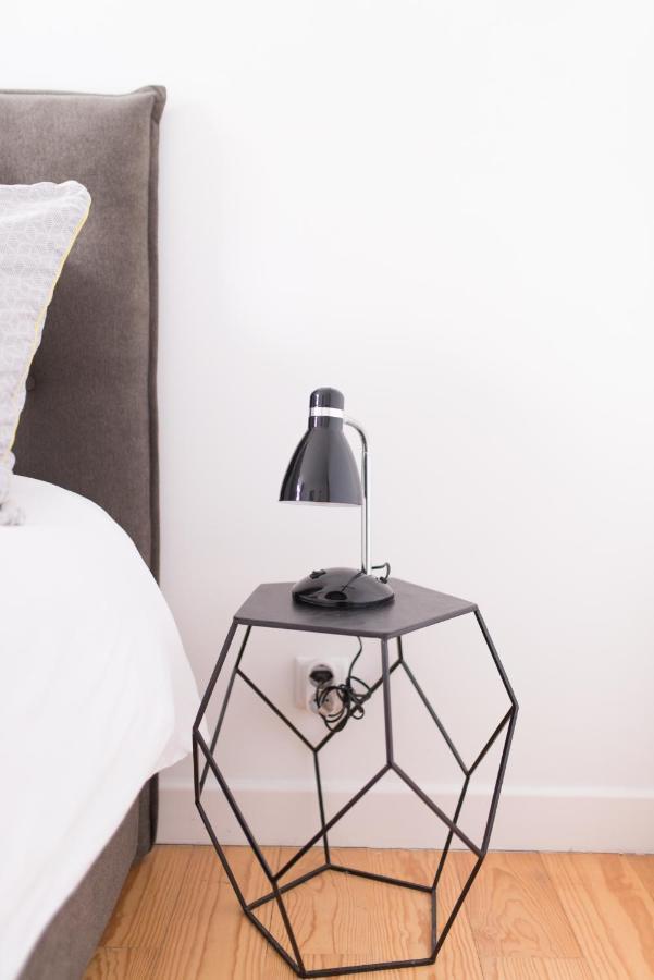 Charming, Sun-drenched In Estrela Apartamento